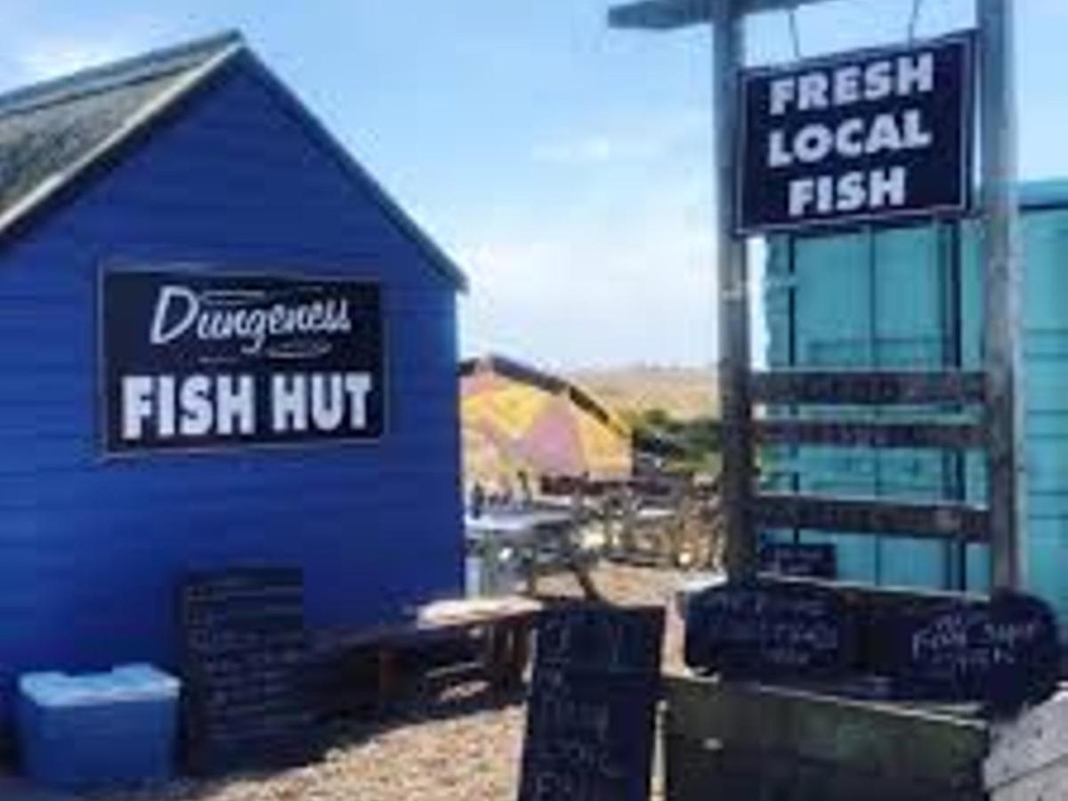 Pass The Keys Fabulous Beach Front Holiday Location Lydd Екстериор снимка