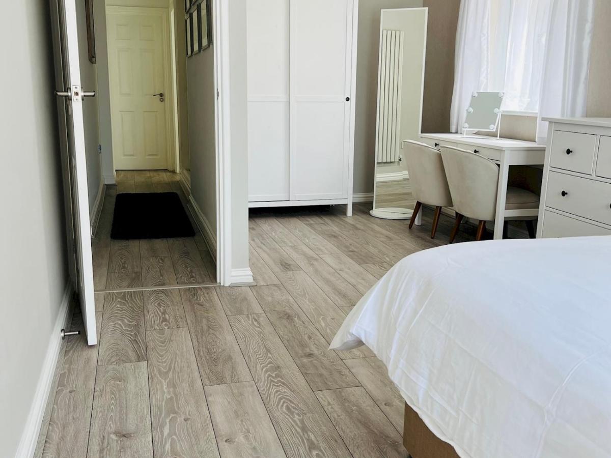 Pass The Keys Fabulous Beach Front Holiday Location Lydd Екстериор снимка