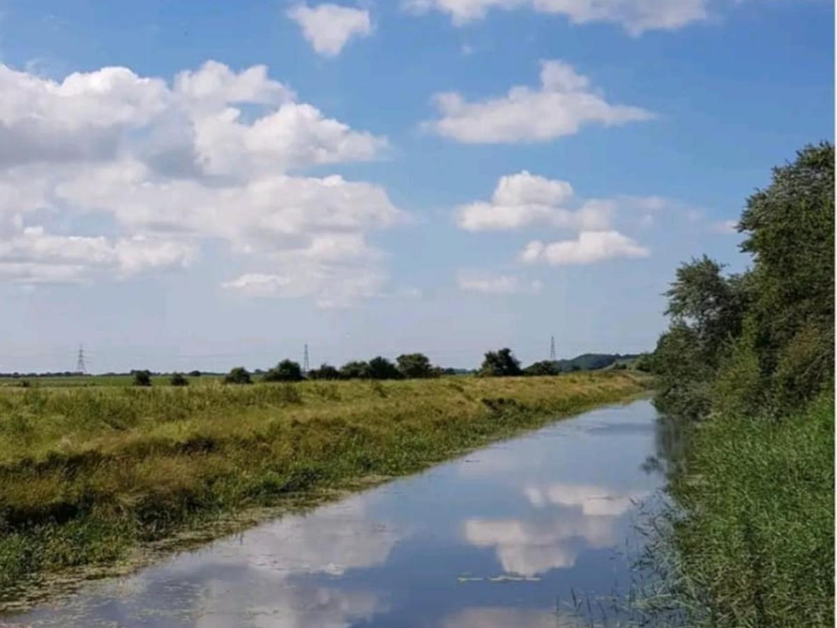 Pass The Keys Fabulous Beach Front Holiday Location Lydd Екстериор снимка