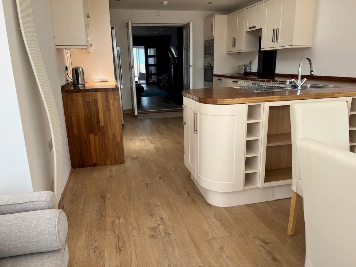 Pass The Keys Fabulous Beach Front Holiday Location Lydd Екстериор снимка