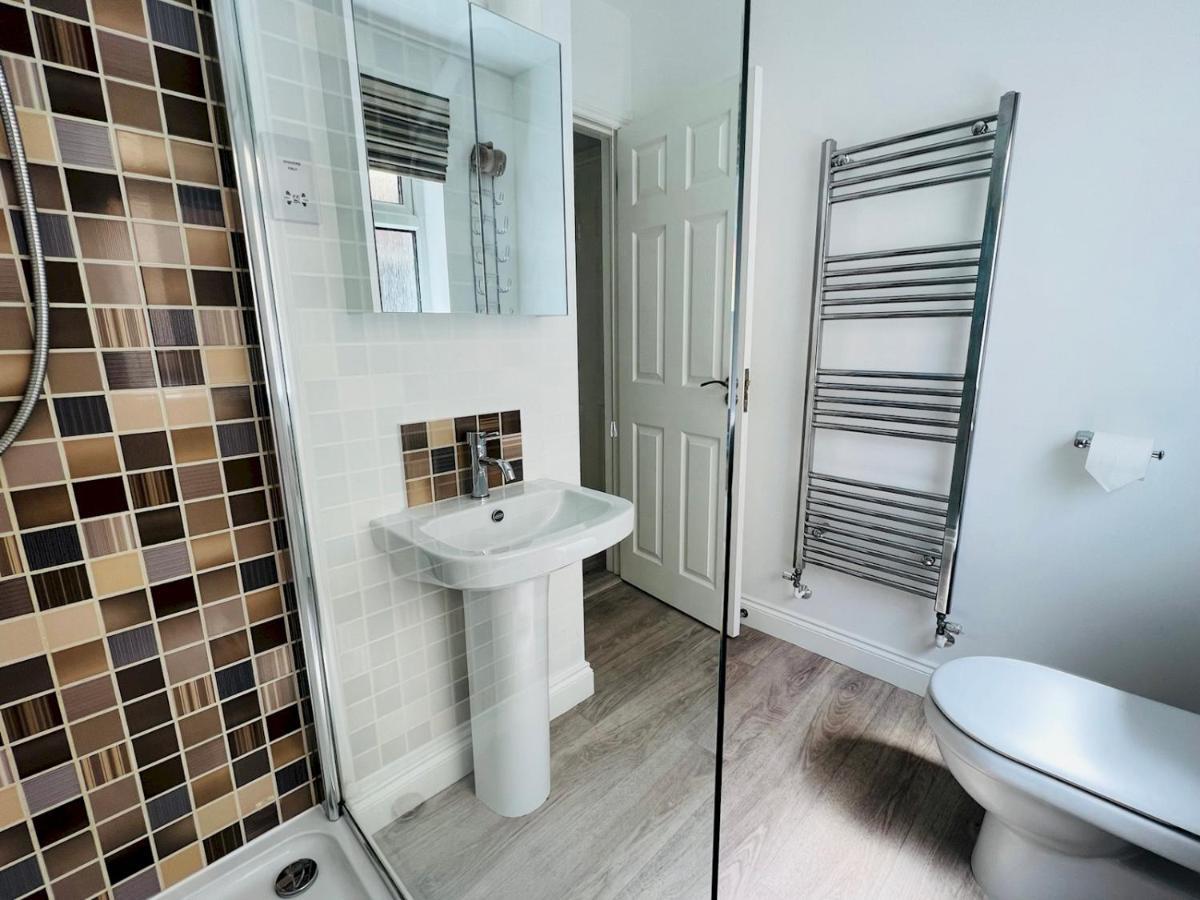 Pass The Keys Fabulous Beach Front Holiday Location Lydd Екстериор снимка